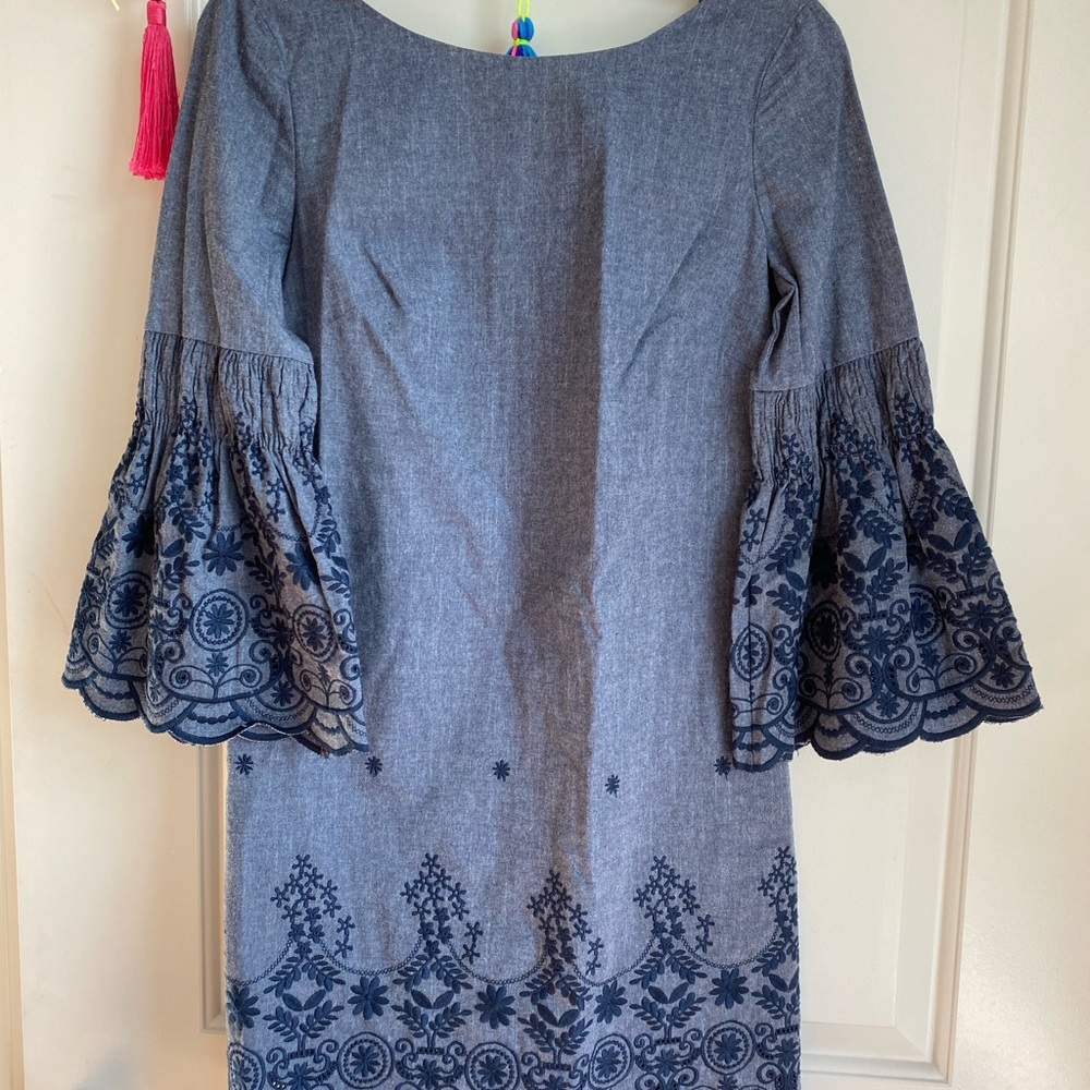 Dresses - Picture 14 of 16